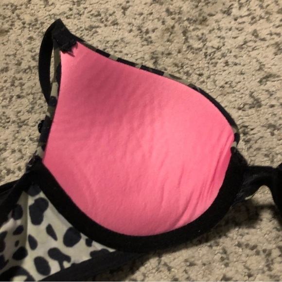 PINK Victoria’s Secret Black & Green Camo Wear Everywhere Push-Up Bra Size 32B - Picture 5 of 9